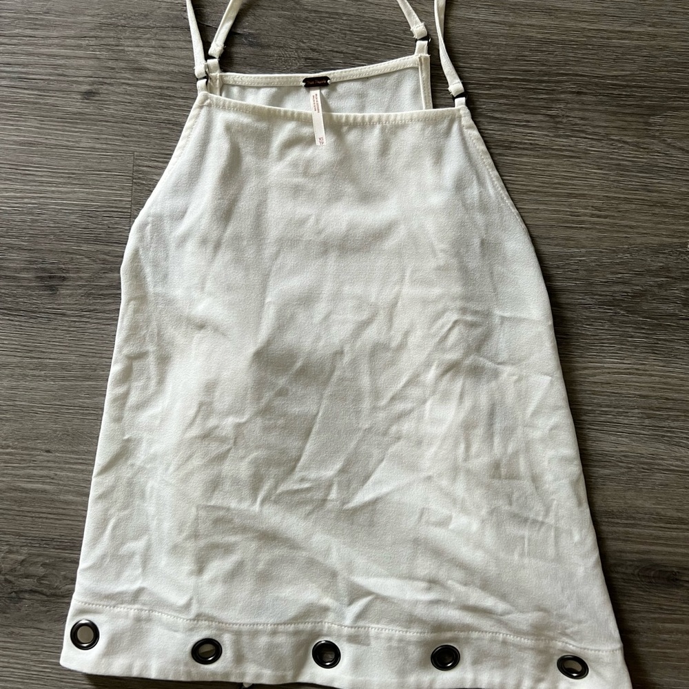 Free people too- white